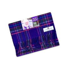 Load image into Gallery viewer, Lambswool tartan scarf 

